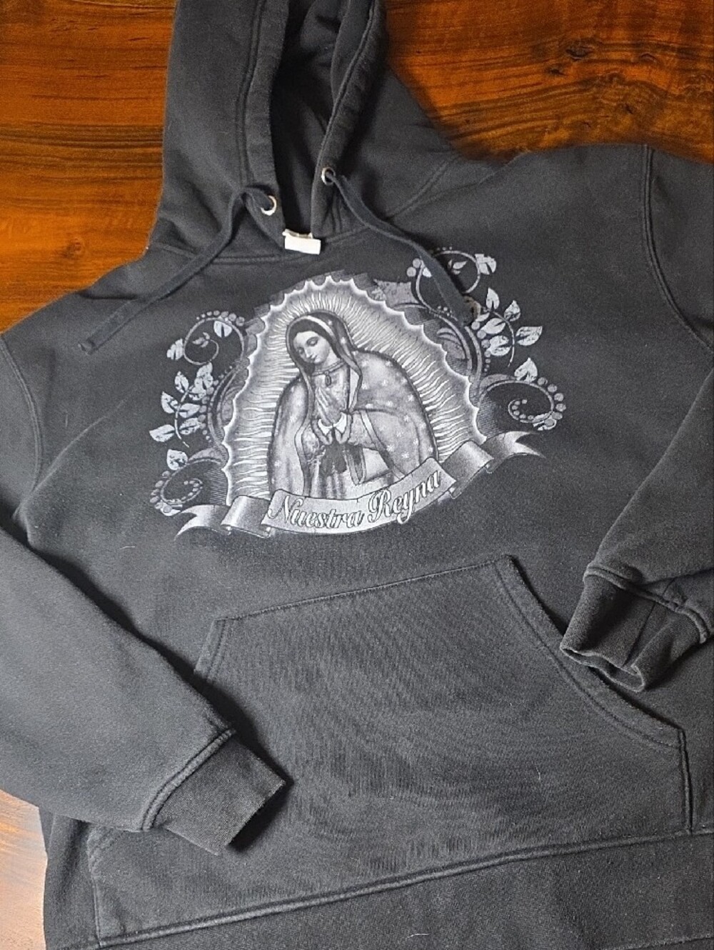 Men's Black Fleece Pullover Hoodie Nuestra Reyna Virgin Mary Graphic Print L